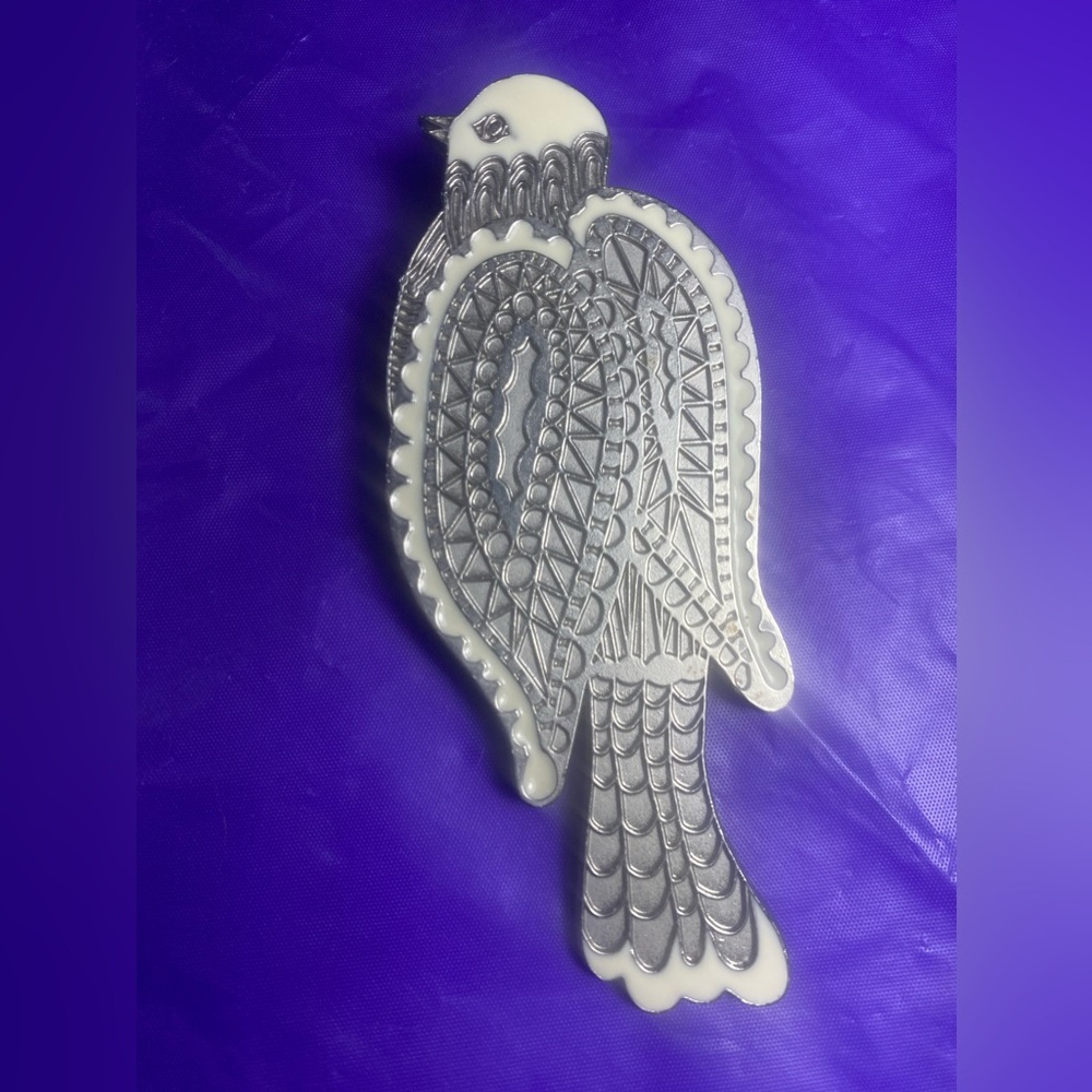 Vintage Neiman Marcus Turtle Dove Bird Silver White Enamel Scarf Clip Brooch